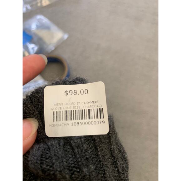 Carolina Amato Men One Size Charcoal Holed It Cashmere Gloves - Picture 5 of 5